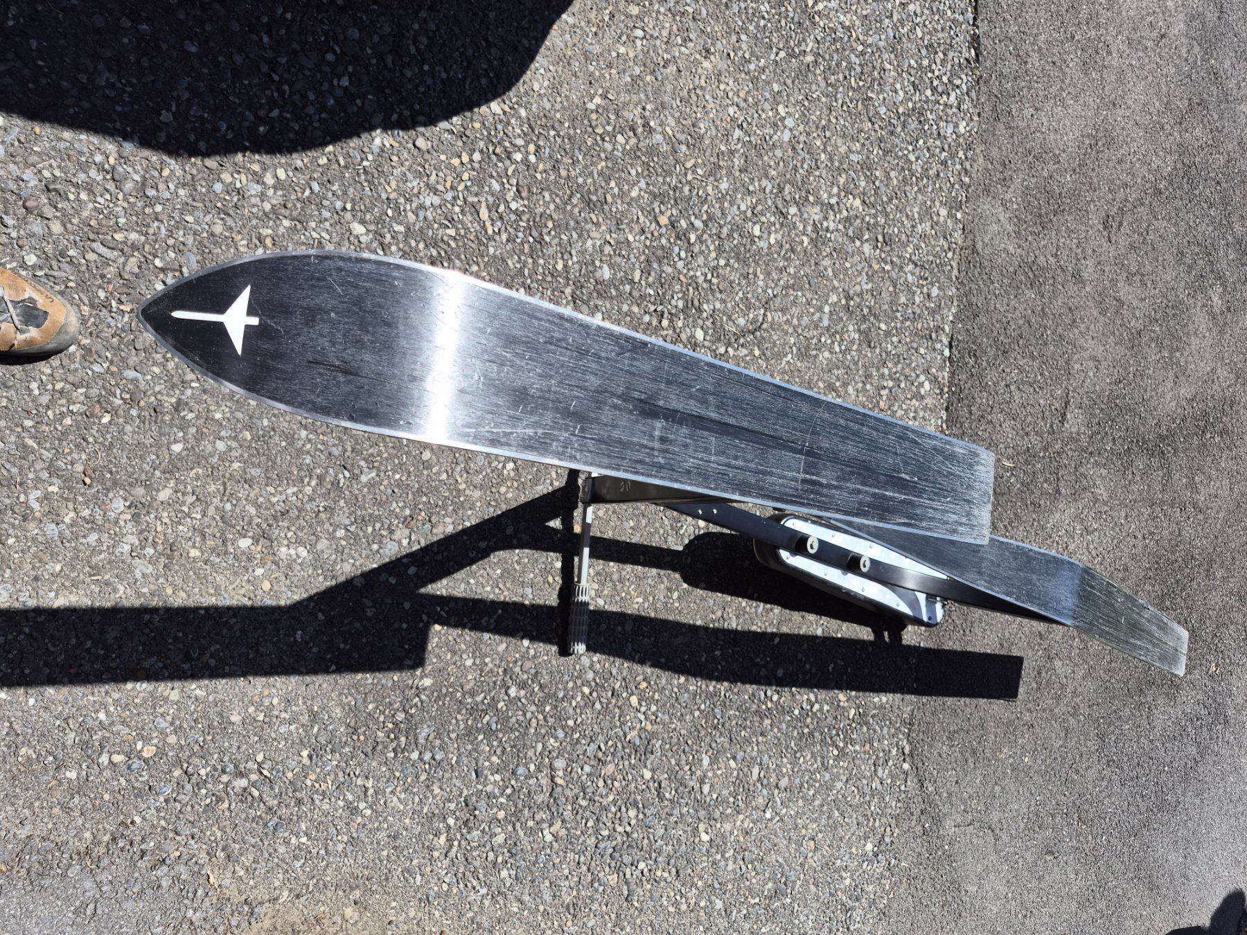 Skis: Snowbike Skibike Hari – Gebraucht aus Beatenberg von holzwurm78 1
