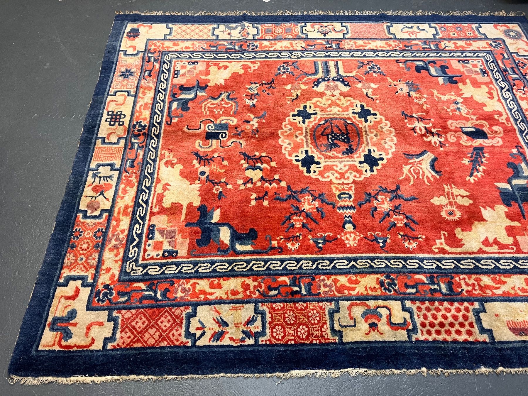Tappeti: ANTIK CHINA TEPPICH 217X176cm – Usato da Zürich venduto da Artnuvo