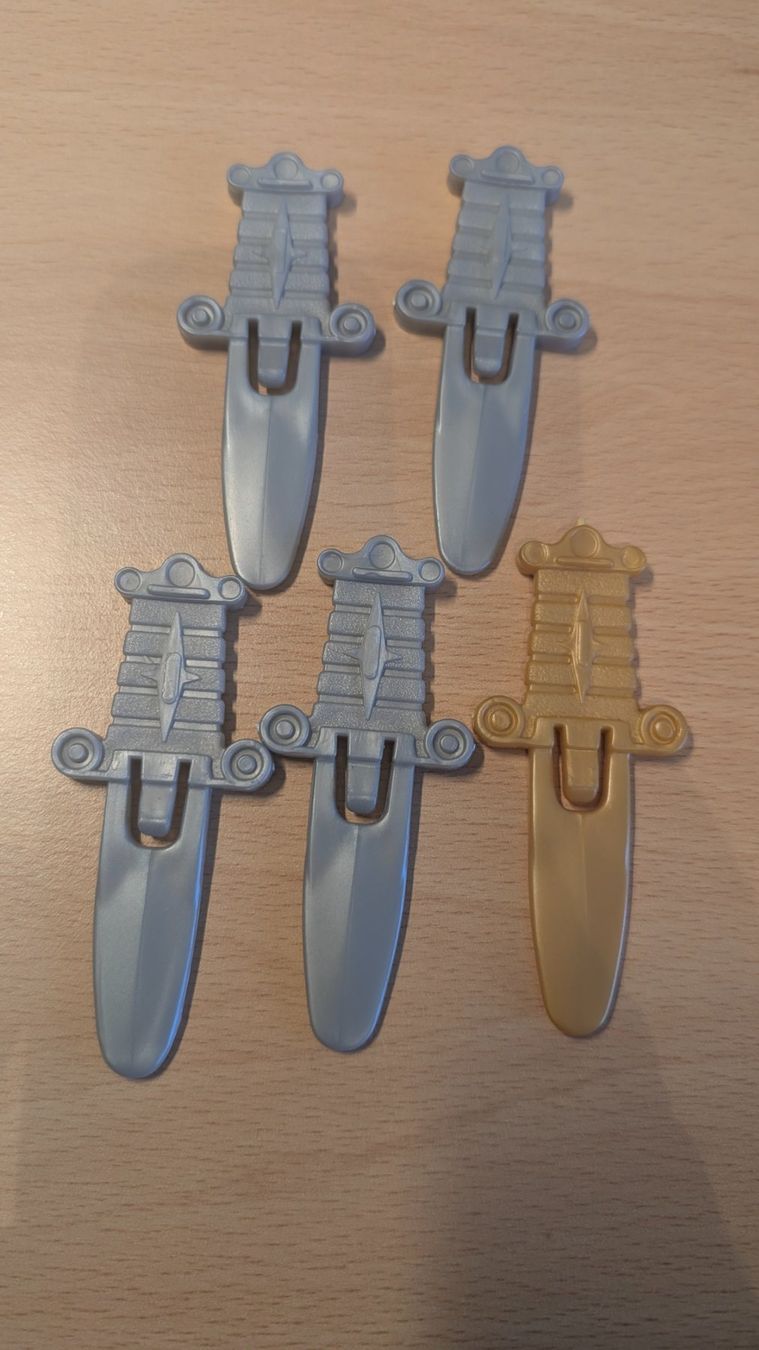 Tomy Giocattoli: Tomy Pop-up Pirate - 5 épées de remplacement – Usato da Corminboeuf venduto da marcdevinci