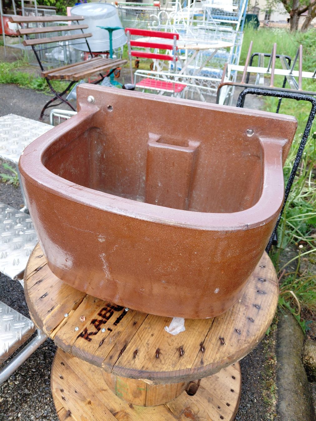 Spülbecken & Waschbecken: Evier en grés – Gebraucht aus Noiraigue von pel_ny7d