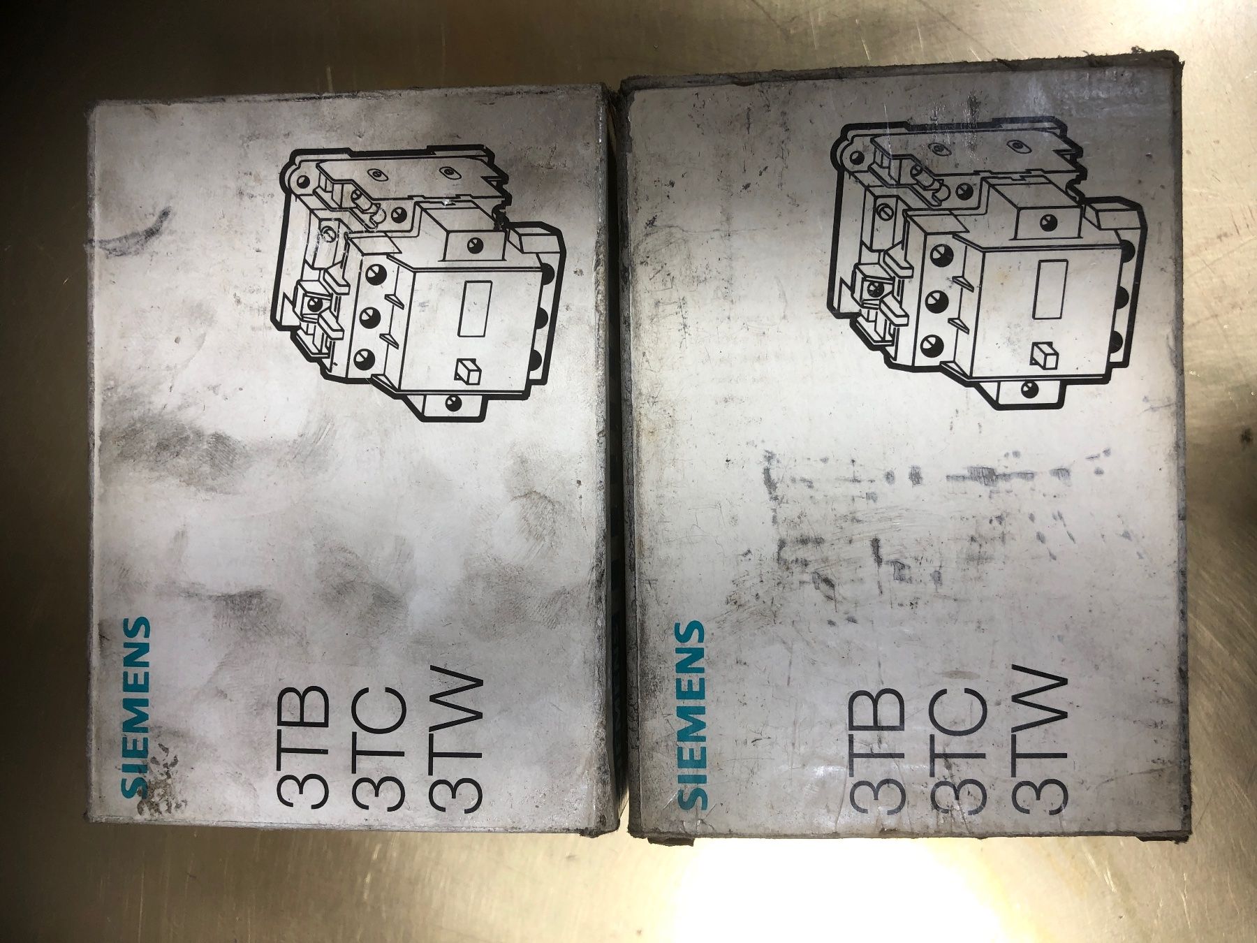 Siemens Schalter: 2x Schütz Contactor 3TC:  3TC44 17-0BP0 – Gebraucht aus Laufenburg von Sirluger 9