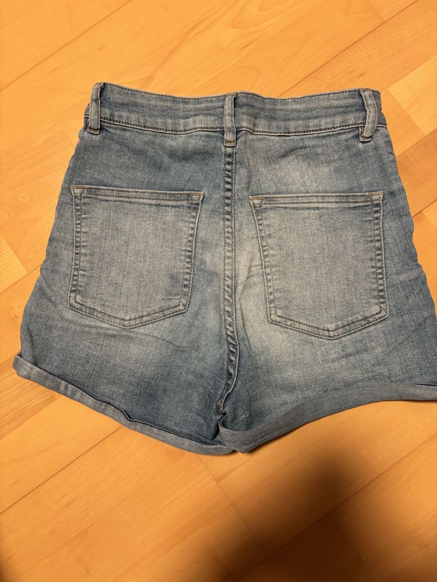 Jeans: Kurze Jeans 36 – Usato da Kesswil venduto da Branca-01 4