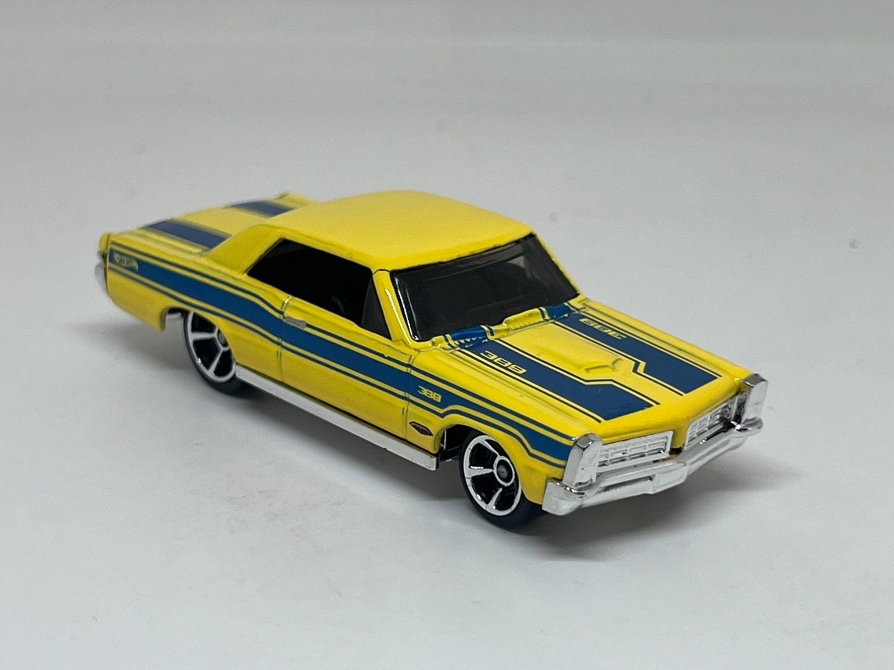 Hot Wheels Modellini d'auto: Hot Wheels '65 Pontiac GTO – Nuovo (secondo la descrizione) da Wildegg venduto da LaaBoutique