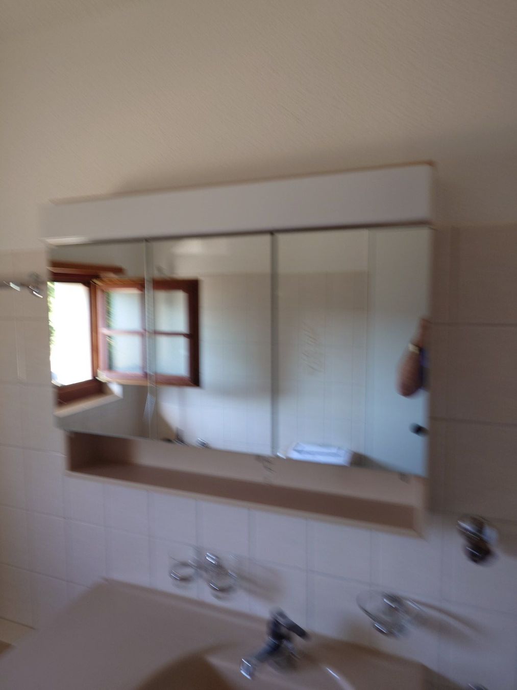 Armadietti a specchio: Spiegelschrank – Usato da Wohlen AG venduto da Surus1