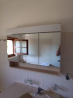 Spiegelschrank