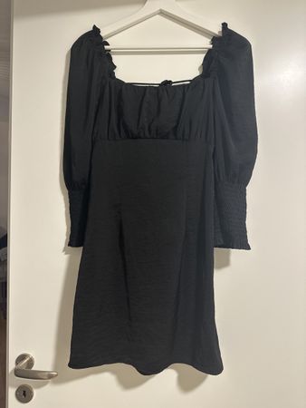 Schwarzes Minikleid Puffärmel Gr. 36 neuwertig