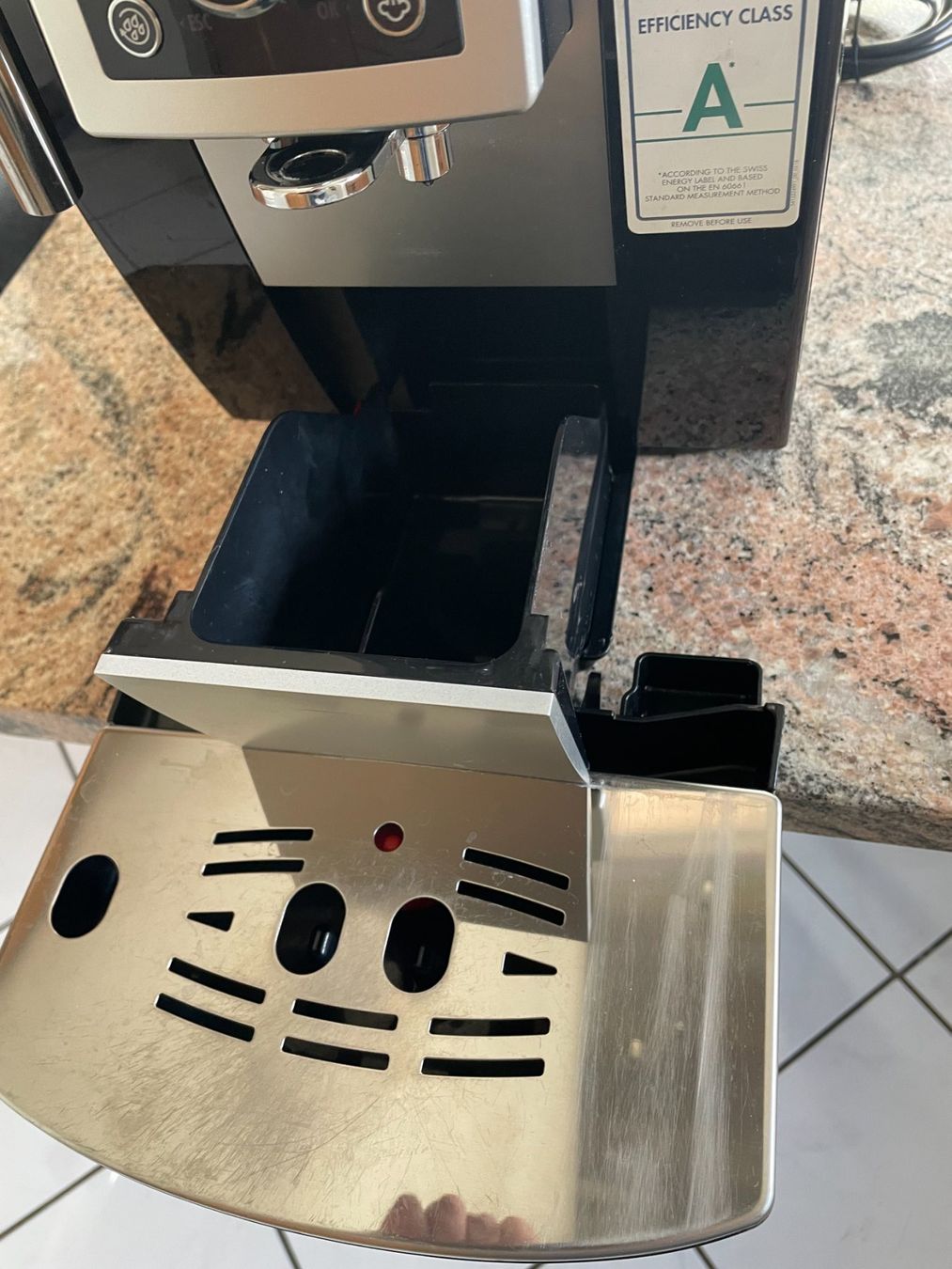 De'Longhi Macchine per caffè & Macchine per espresso: DeLonghi Kaffeevollautomat – Usato da Niederuzwil venduto da chaefer013 1