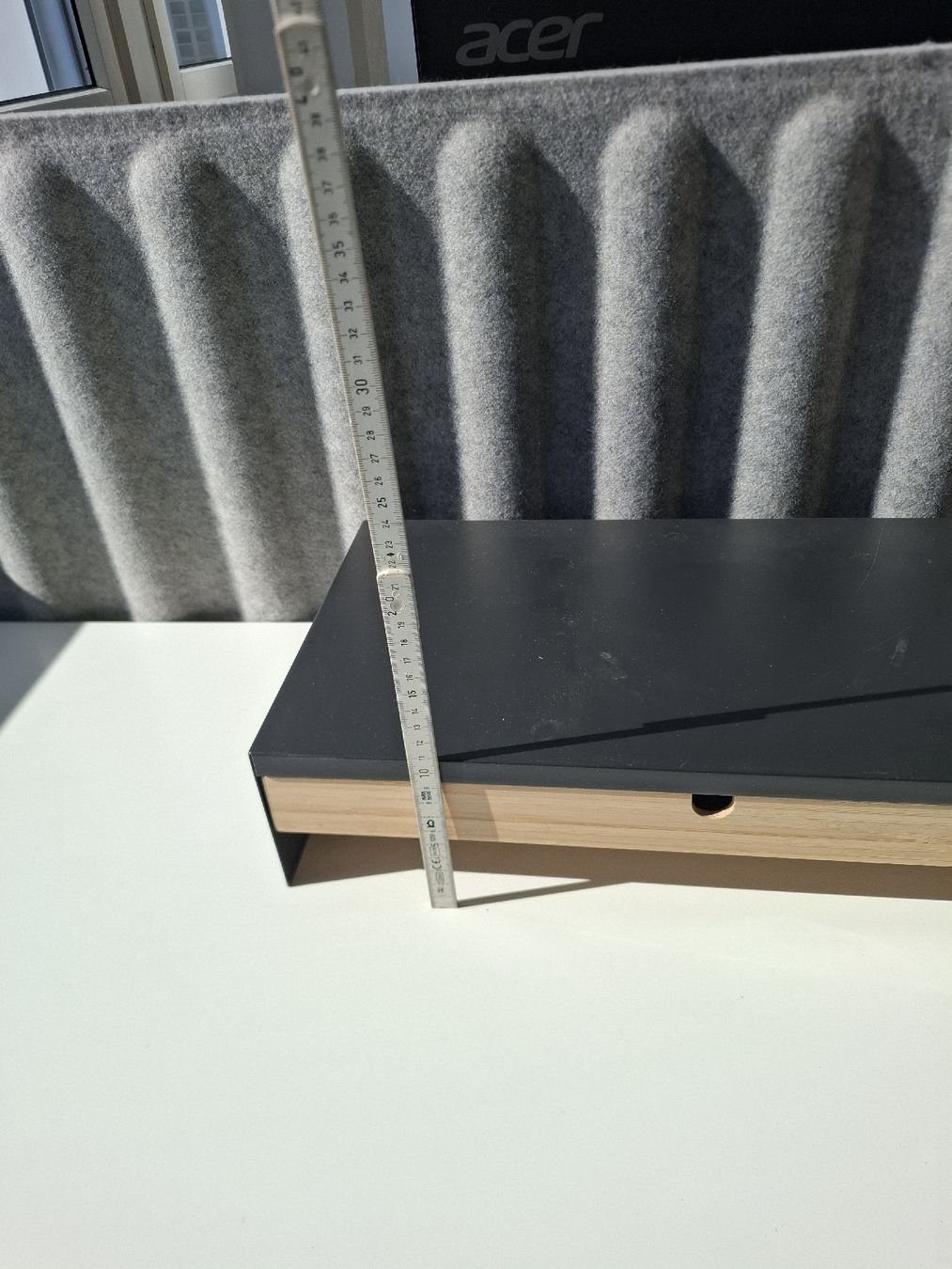 Monitor: Monitor Standfuss HP schwarz inkl. Bildschirmtischchen – Usato da Niederglatt ZH venduto da adr_vc9s 7