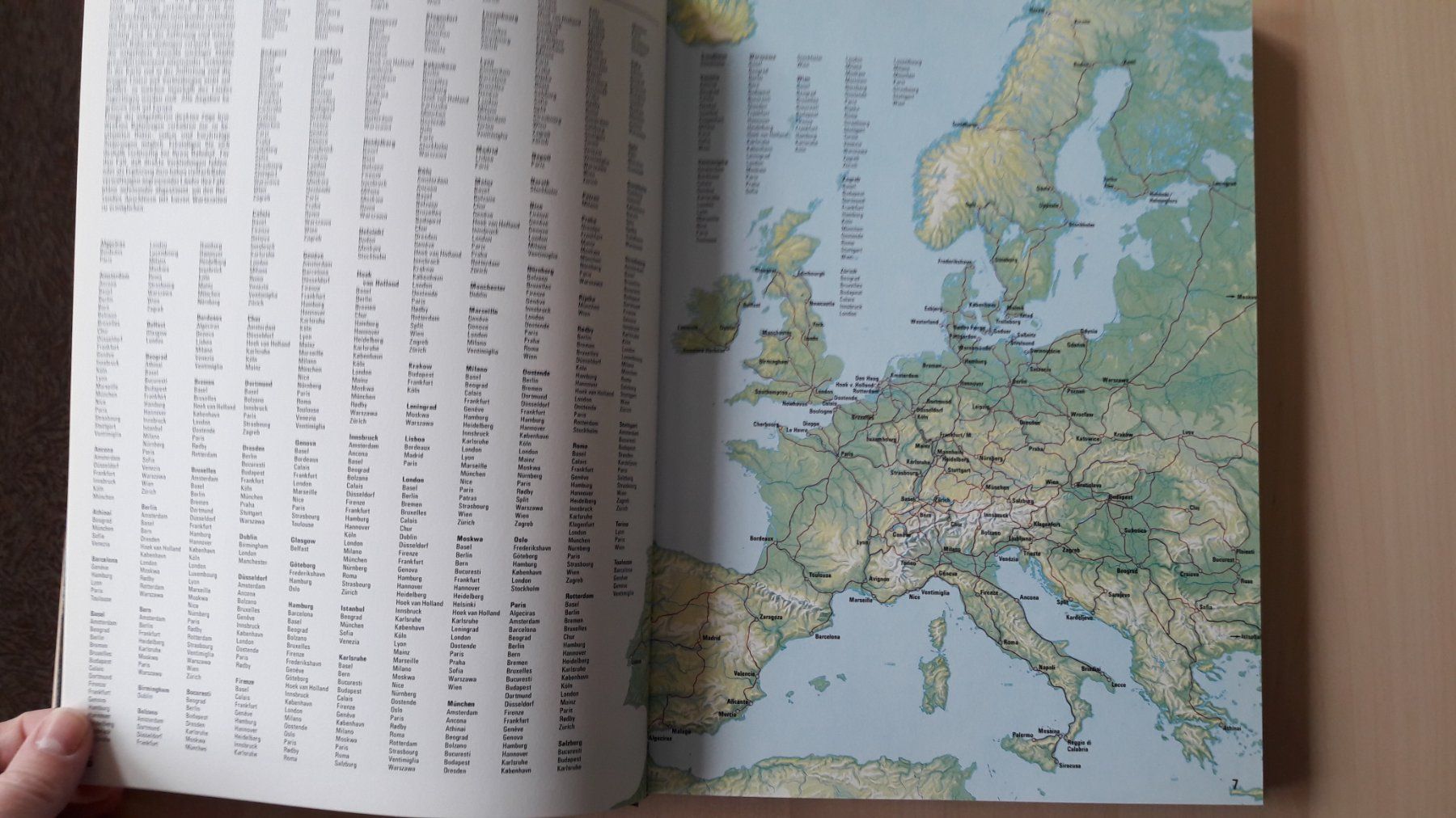 Libri: Buch : Europa Eisenbahn - Atlas – Usato da Buttes venduto da Cafe2005 2