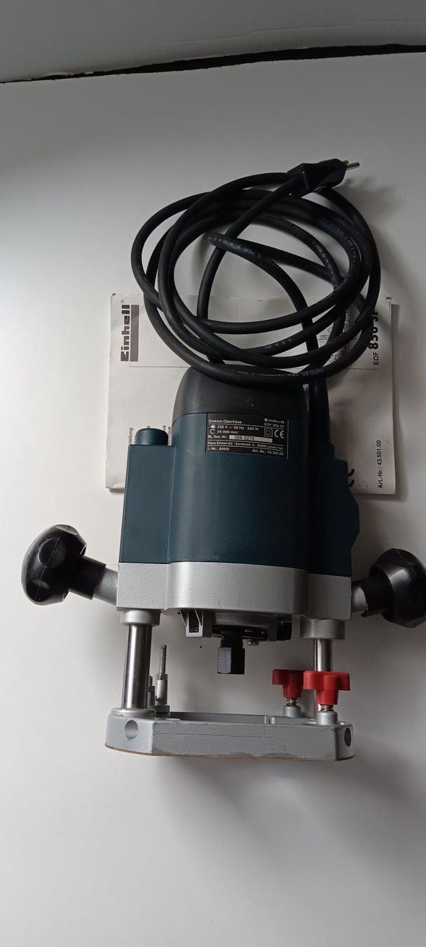 Einhell Tutte le macchine: Elektro-Oberfräse 850 SP / Einhell / 850 Watt / Ab 1.- – Usato da Biberist venduto da Devision01 2