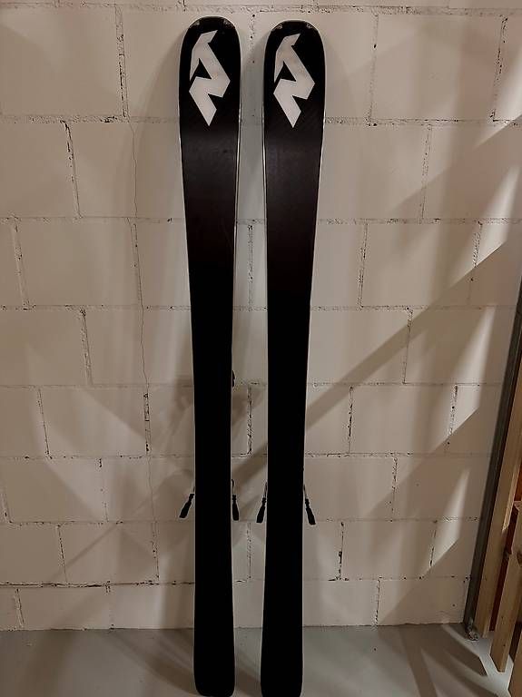 Skis: Ski Nordica – Gebraucht aus Steffisburg von lar_p6mh 1