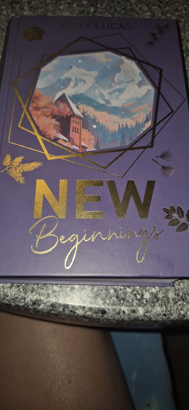 Bücher: Buch New Beginnings Lilly Lucas, Illustrationen – Neu (gemäss Beschreibung) aus Windisch von Europapark18