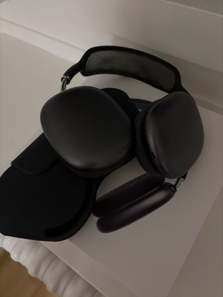 Apple Casques audio: Apple AirPods Max Kopfhörer Space Grau mit Smart Case – D'occasion à Interlaken par Interlaken_30800 5