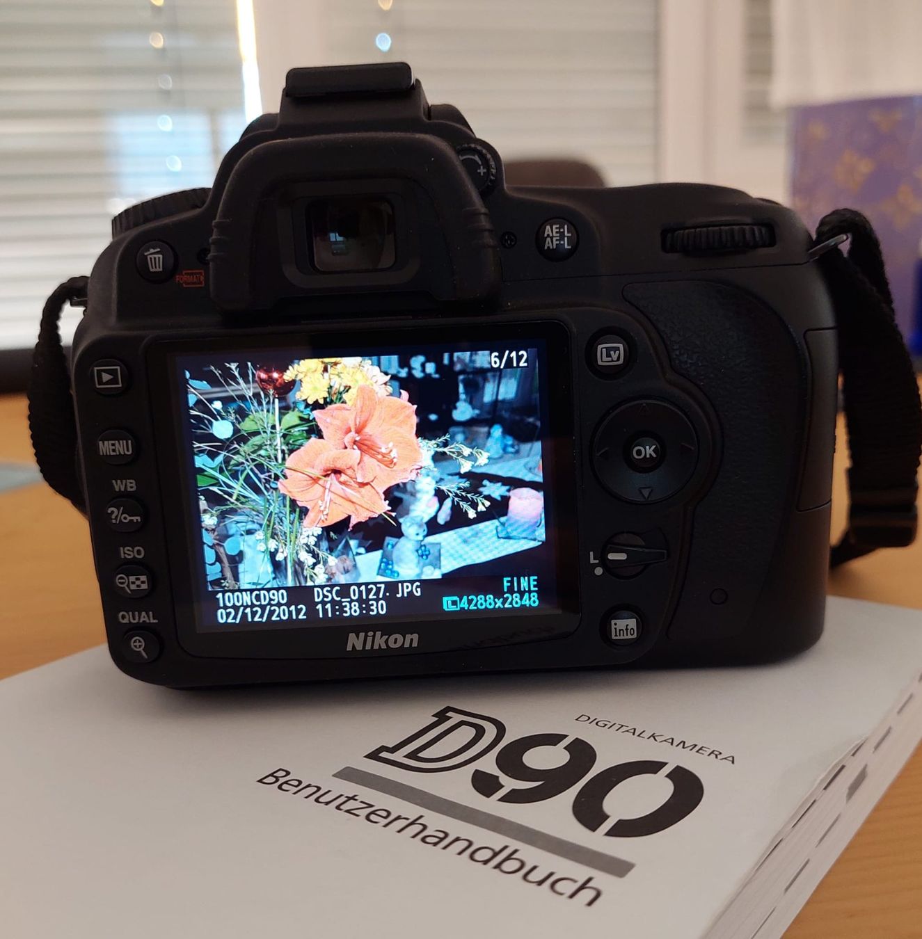 Nikon Fotocamera: Nikon D90 mit Tasche und Zubehoer – Usato da Magden venduto da OVONATOR 4