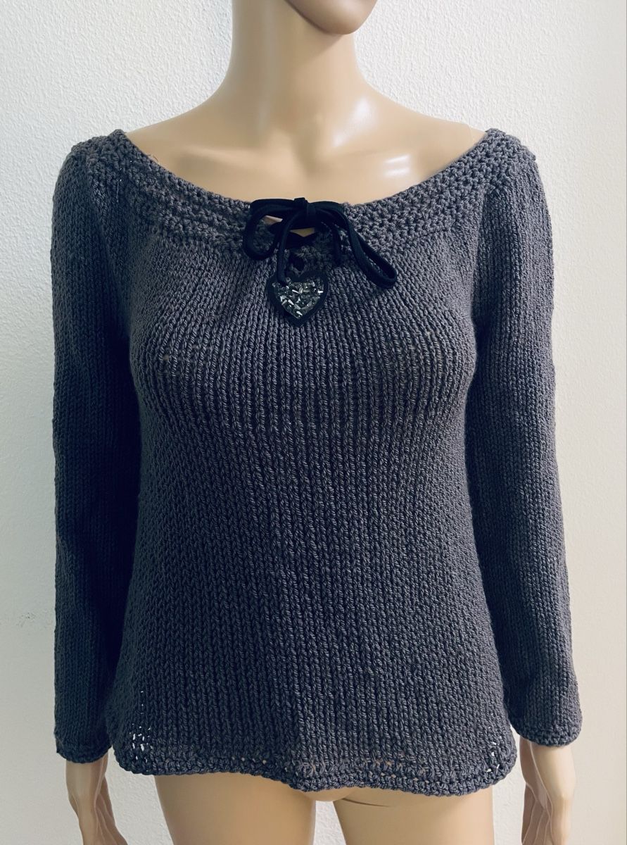 Maglioni & Felpe: Damen Pullover grau mit Herz-Applikation Grösse M – Nuovo e nell'imballaggio originale da Au ZH venduto da Jaggy4 1