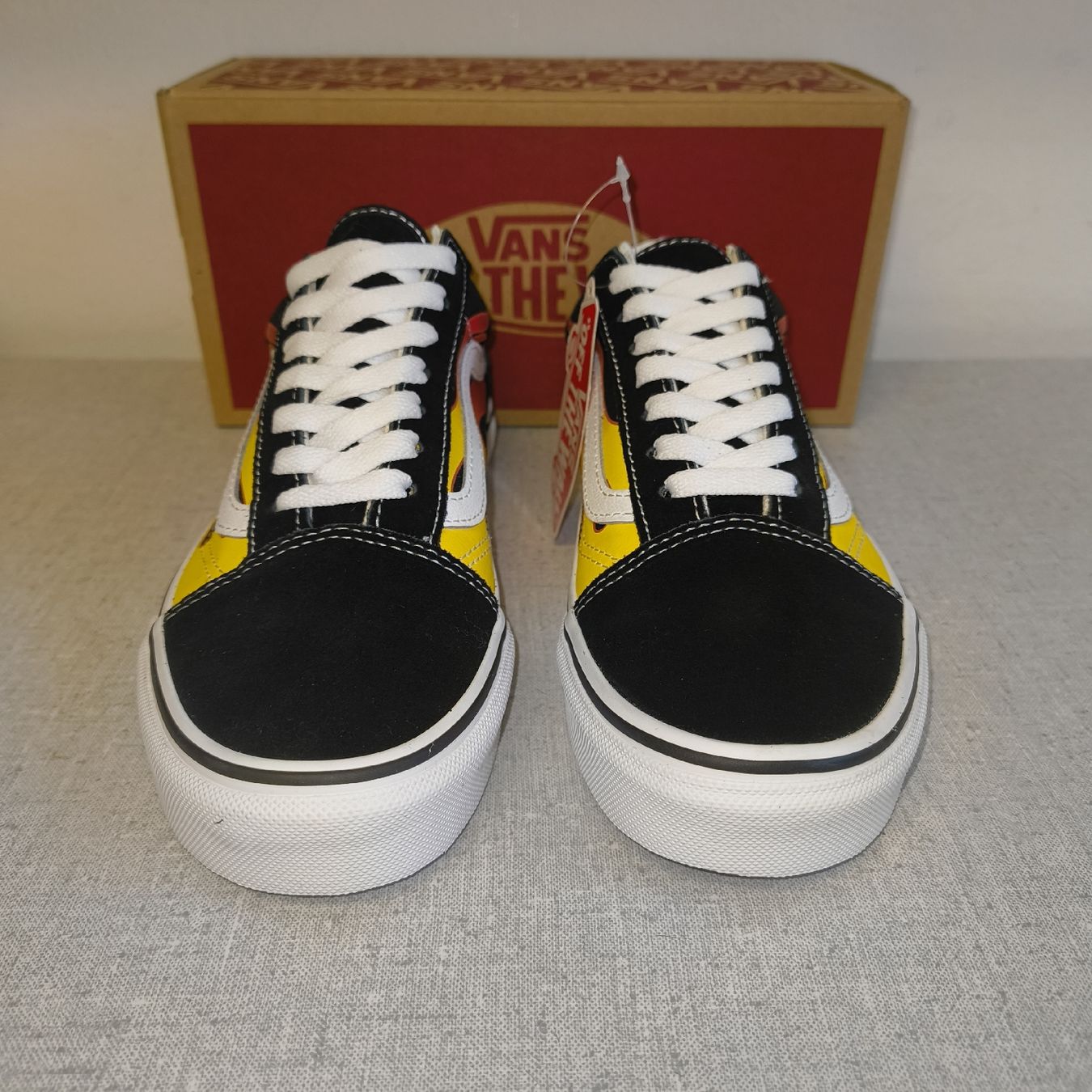 Vans Scarpe da uomo: Vans Old Skool Flame. Grösse US 6.5 EURO 38.5 – Nuovo e nell'imballaggio originale da Uitikon Waldegg venduto da PJLS1 1