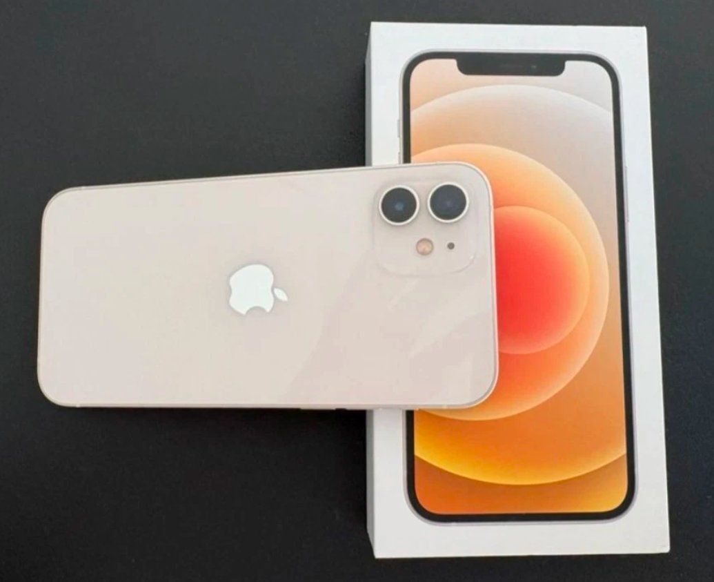 Apple Handys / Smartphones: iPhone 12 (256GB) Akku 99% – Gebraucht aus Luzern von Waince786 1