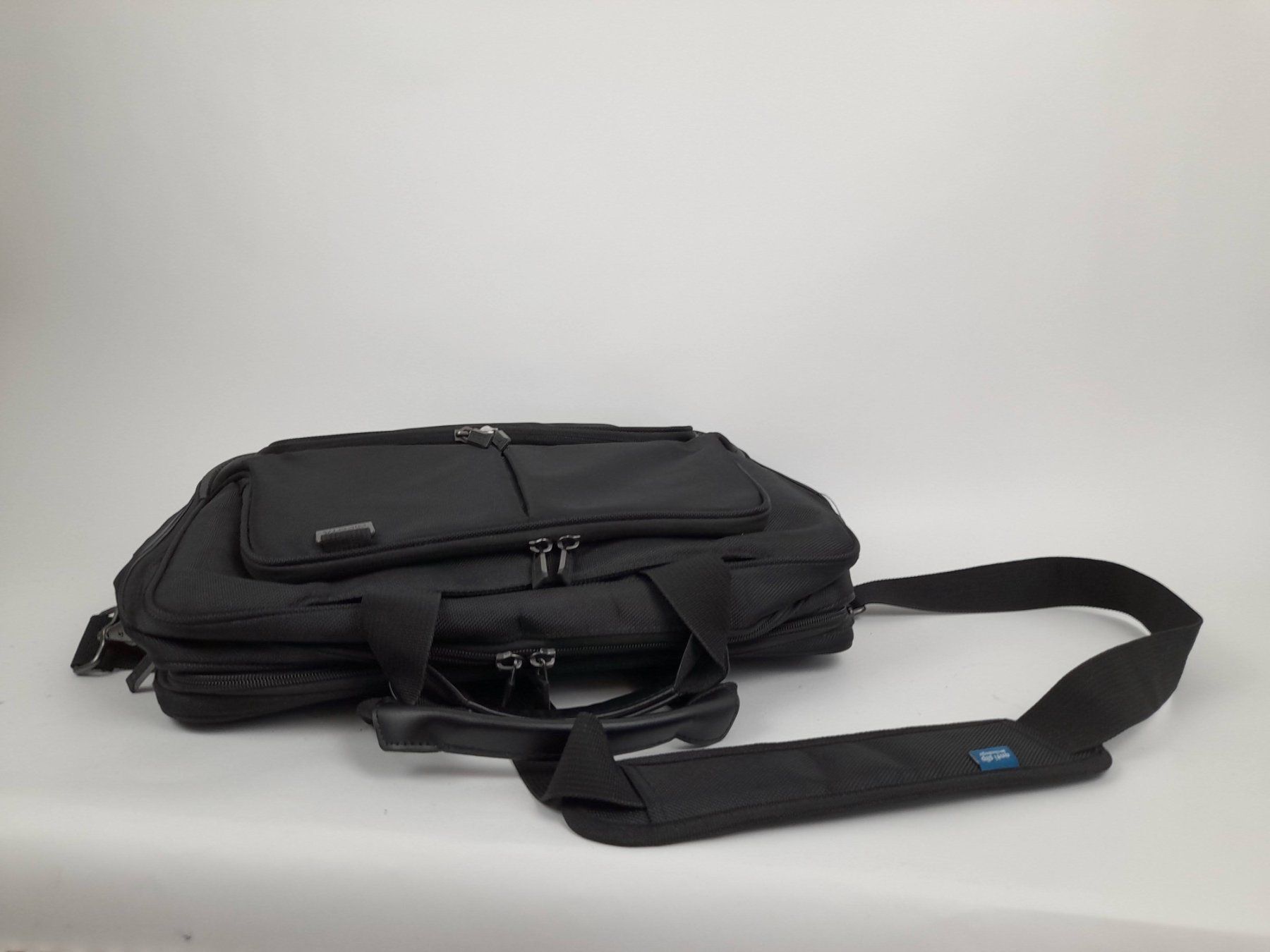 Taschen: DICOTA Laptop Tasche – Gebraucht aus Liebefeld von Restwert_Liebefeld 3