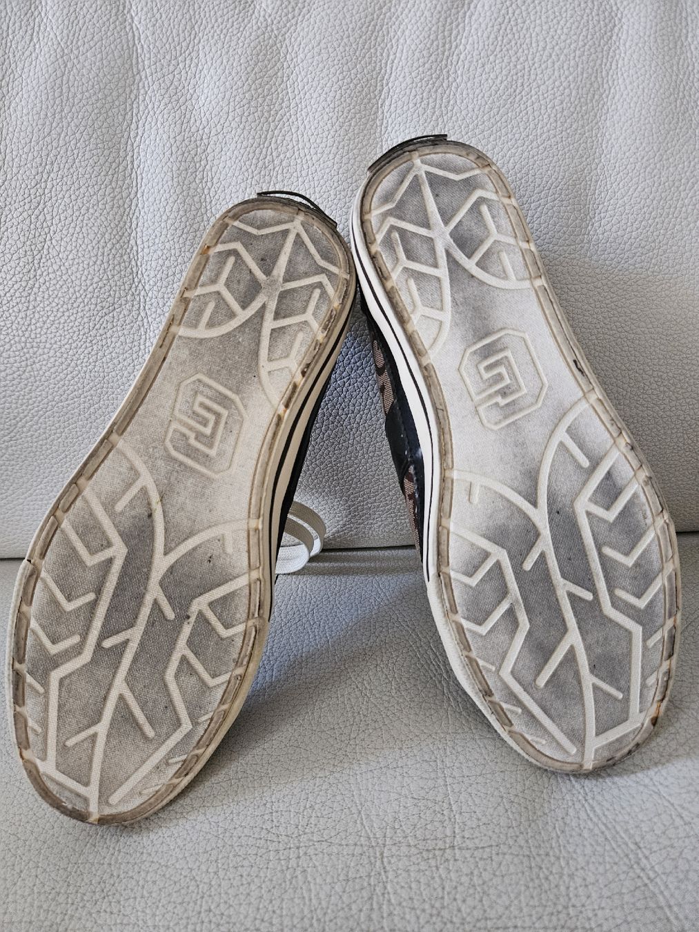 Guess Damenschuhe: Guess baskets Briar – Neu (gemäss Beschreibung) aus Les Acacias von minnie6 4