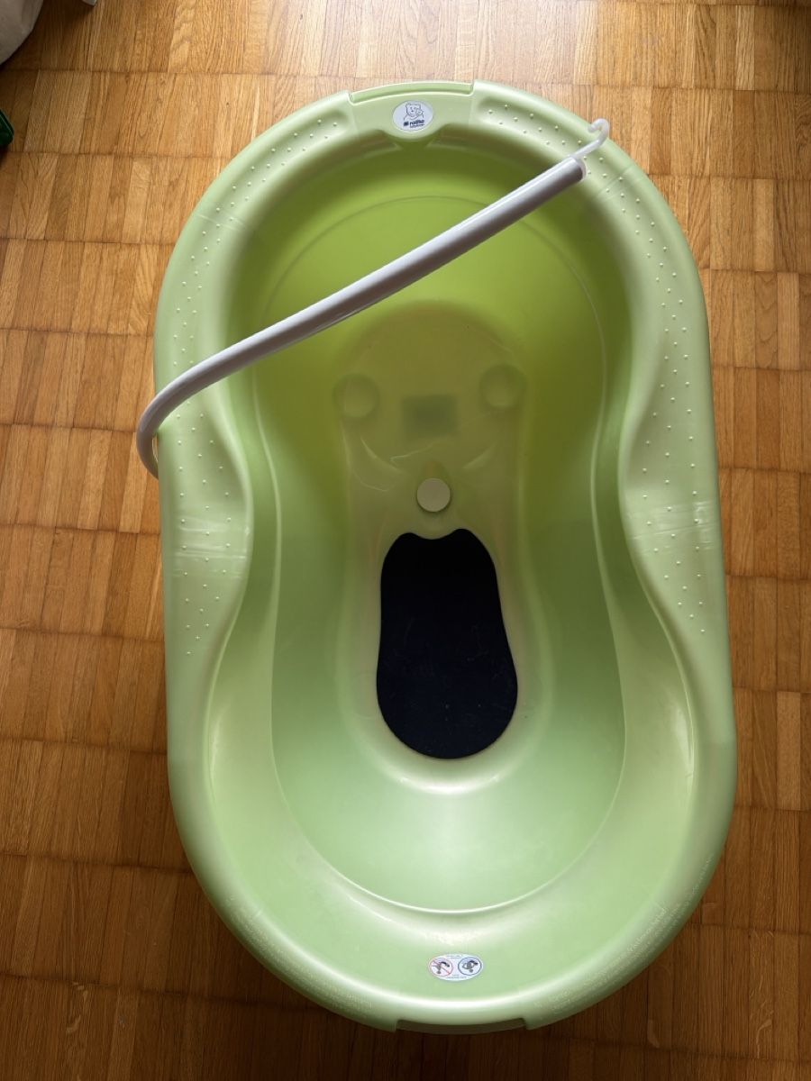 Vasche da bagno: Rotho Babybadewanne mit Gestell  – Usato da Mönchaltorf venduto da Angel789 2