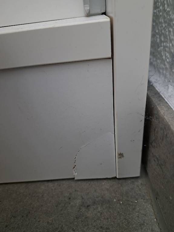 Armadi: Möbel weiss mit Schiebtüren – Usato da Weinfelden venduto da Mausi2 3