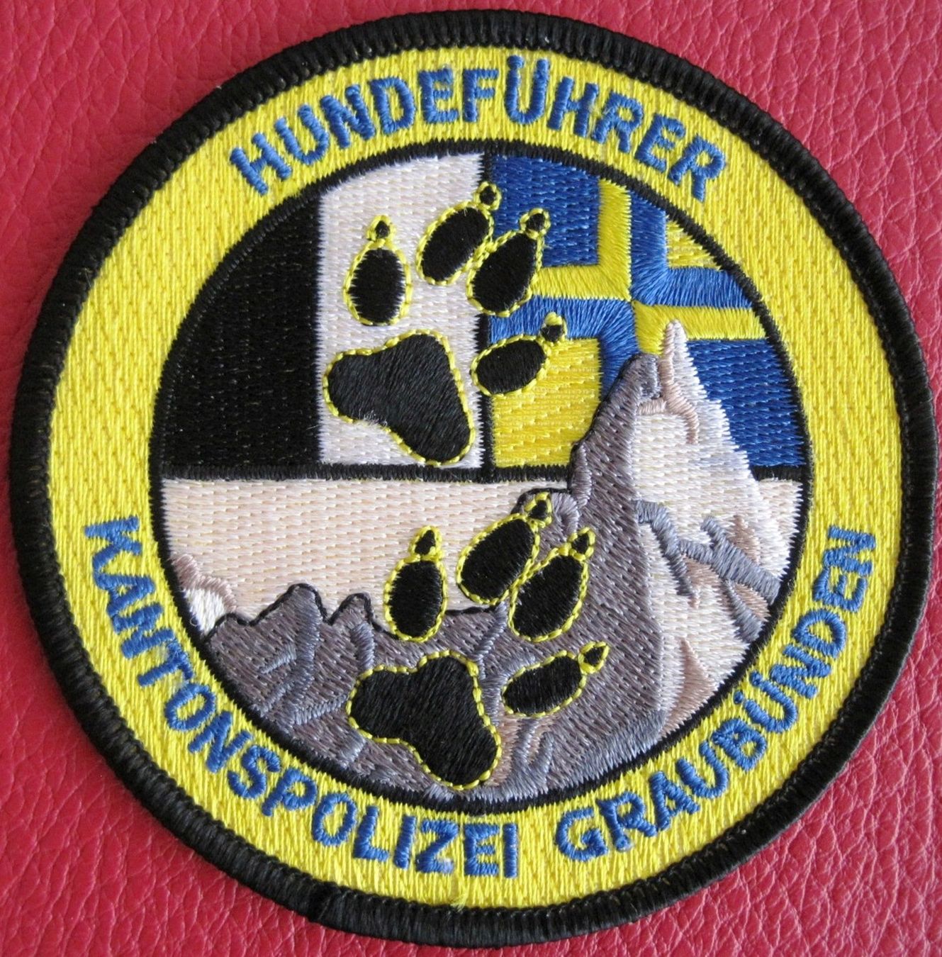 Swiss Placchette & Badge: Aufnäher Hundeführer Kantonspolizei Graubünden Stoff – Nuovo (secondo la descrizione) da Emmenbrücke venduto da F.ingl-1947