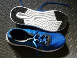 Puma Sportschuhe Gr. 45