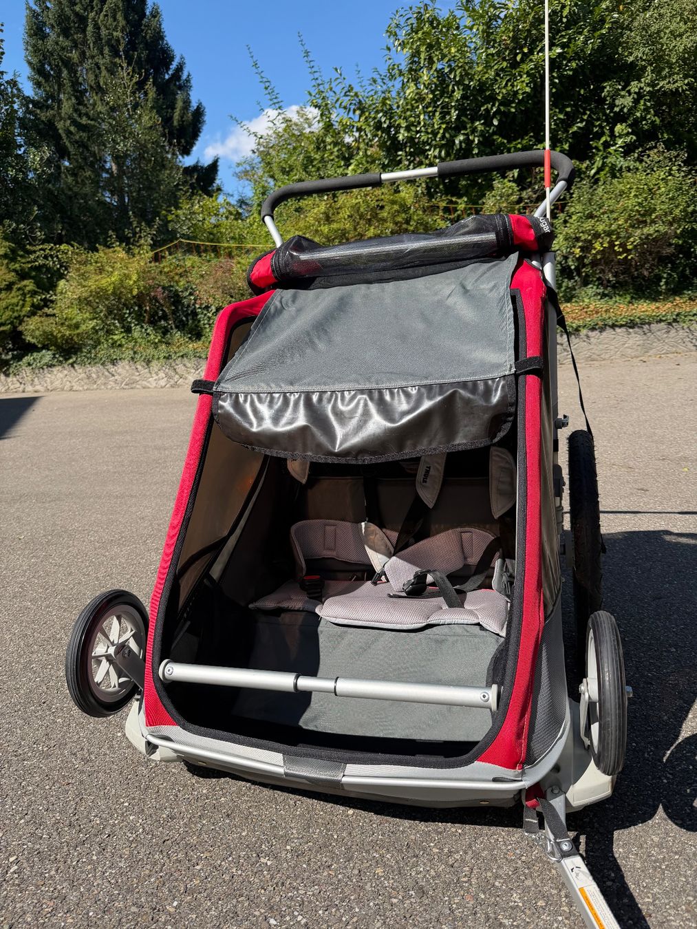 Thule Rimorchi: Thule Chariot Cougar 2 – Usato da Küsnacht venduto da Ariannouli 2