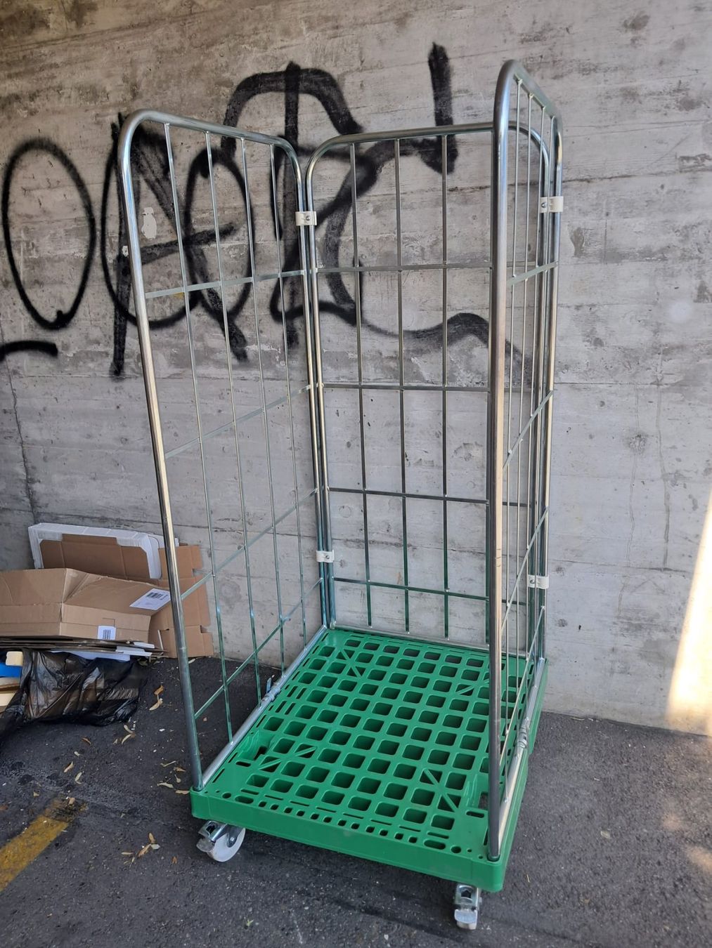 Banconi: Gitterbox, Rollbehälter, Rollbox, Rollcontainer – Usato da Zürich venduto da Lia107 1