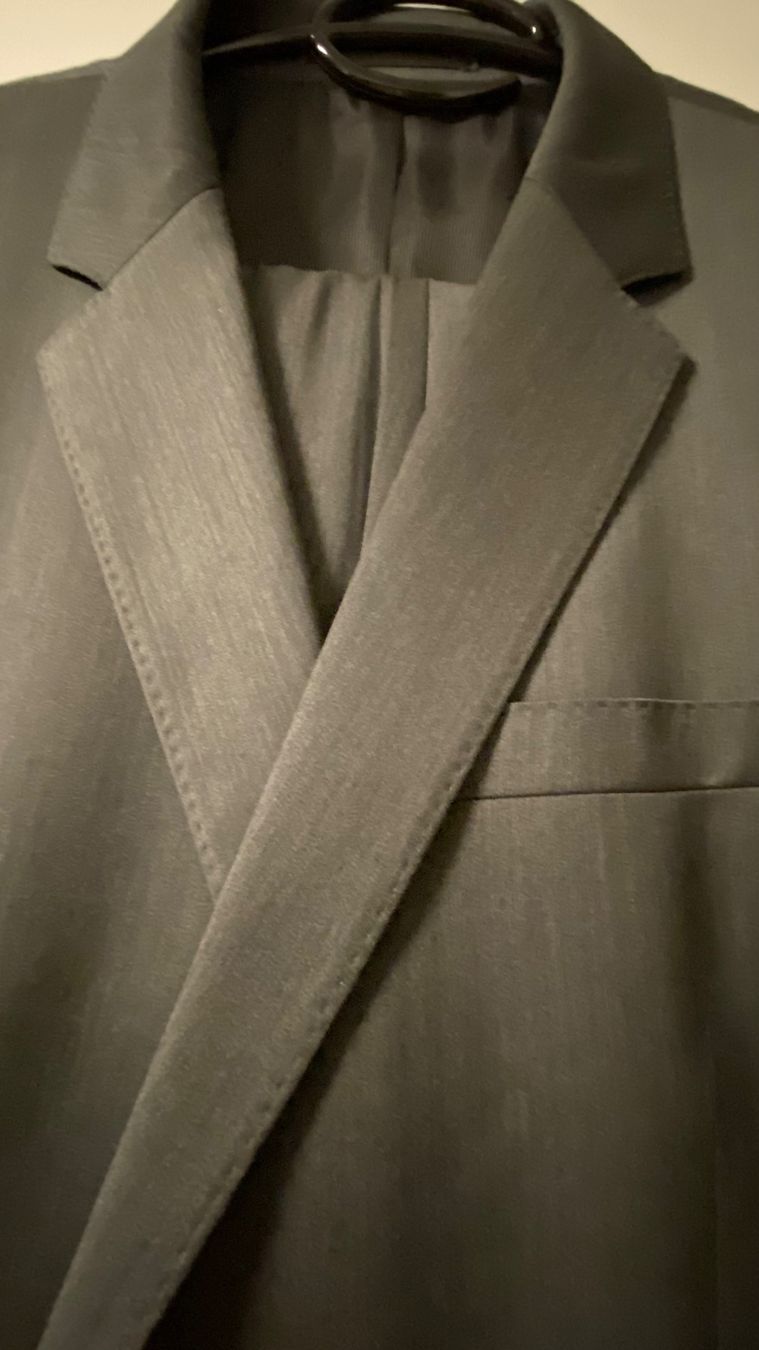 Hugo Boss Completi: Hugo Boss Herrenanzug – Usato da Starrkirch-Wil venduto da sclupain