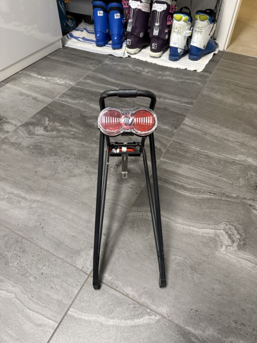 Pezzi di ricambio: Porte bagage vélo avec lumière – Usato da St Cergue venduto da VRB_team 1