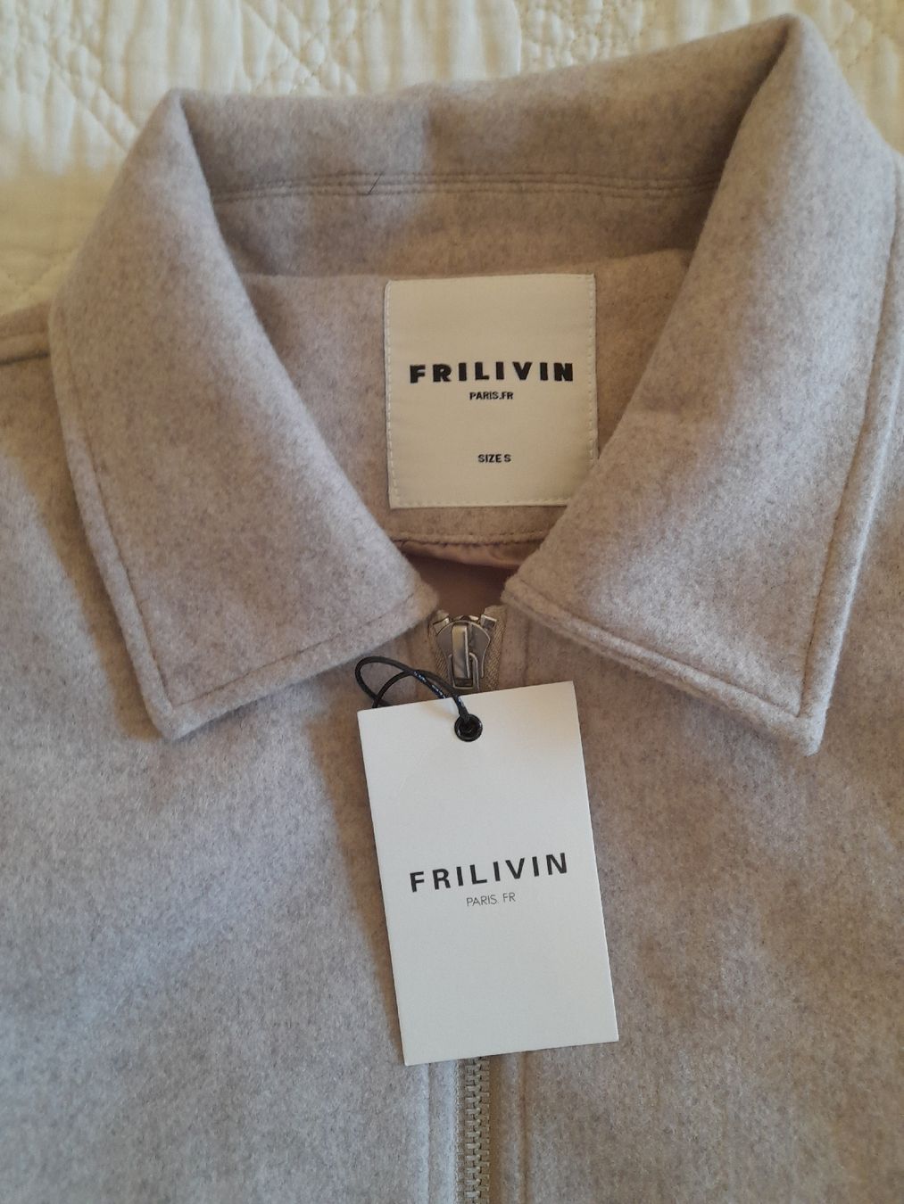 Giacche: Light Jacket / FRILIVIN Paris Taille / Size S – Nuovo e nell'imballaggio originale da Yverdon-les-Bains venduto da flo_dp9c 2