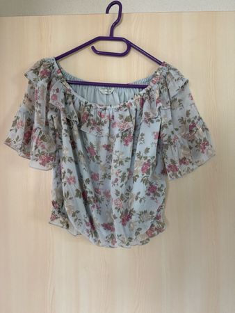 Damen Bluse Pigalle Blumenmuster hellblau Grösse M, NEU