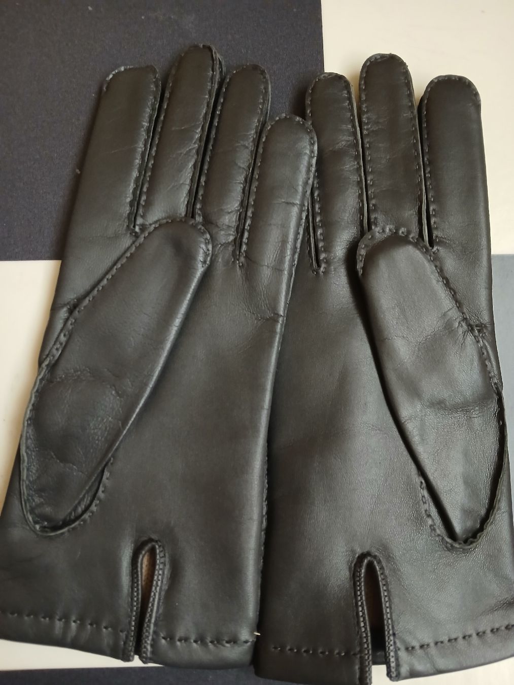 Guanti & manicotti: Schicke Lederhandschuhe, Grösse 8.5 - Winter Accessoire! – Nuovo (secondo la descrizione) da Kleindöttingen venduto da Christina22