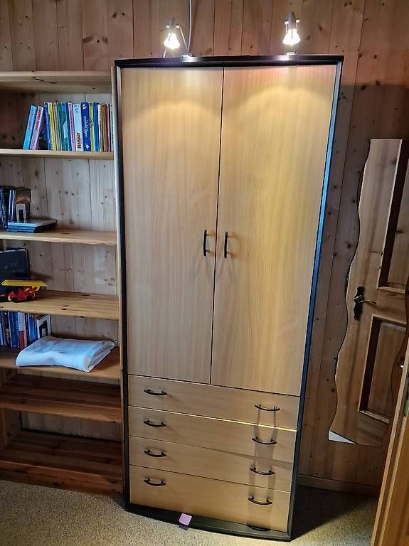 Armadi: Schrank  – Usato da Gsteigwiler venduto da Schelb