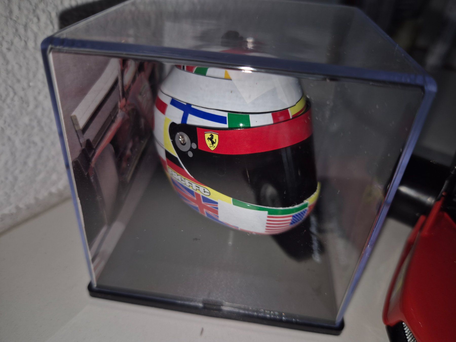 Ferrari Modellini d'auto: Gerhard Berger Ferrari + Helm + Autogramm – Usato da Oberbuchsiten venduto da laffite54 6