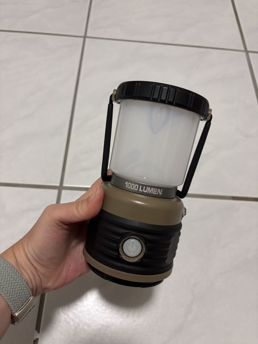 Lampade: Robens Laterne 1000 Lumen. Perfekte Camping Lampe! – Usato da Hochdorf venduto da Chg22