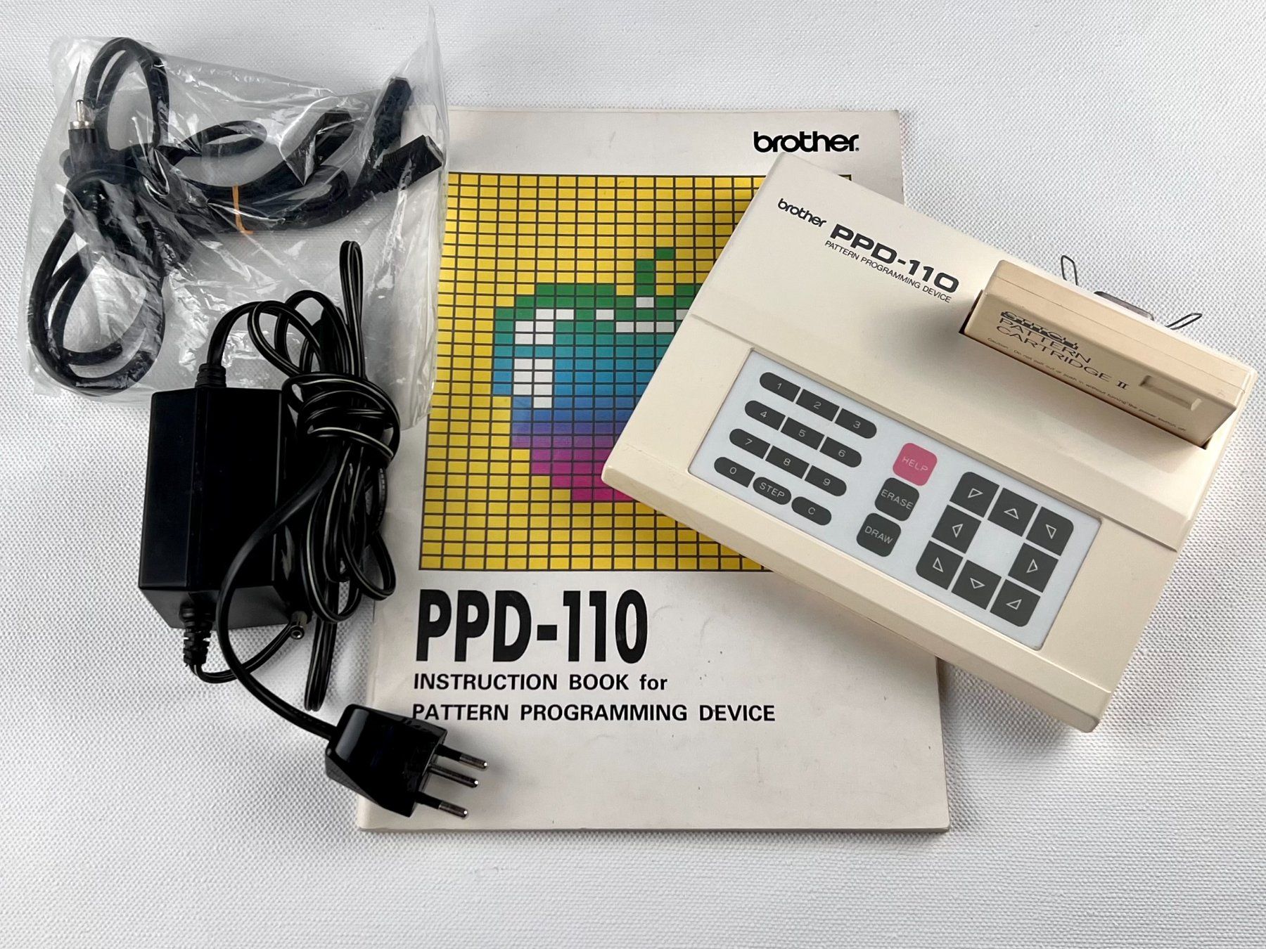 Brother Macchine da cucire: Brother PPD-110 Pattern Programming Device Strickmaschine – Usato da Plons venduto da Zimpfer