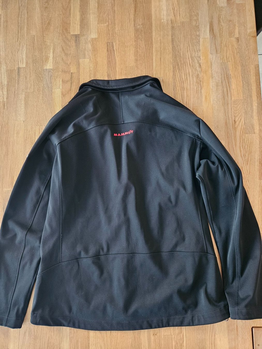 Mammut Jacken: Mammut, Soft Tech Jacke schwarz, leicht + flexibel, Top-Occ. – Gebraucht aus Einsiedeln von Salusa 1