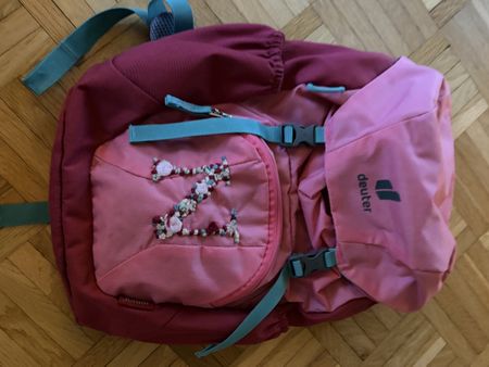 Deuter Kinderrucksack mit Stickerei N