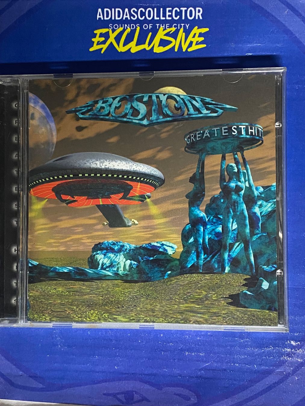 CD: Boston – Usato da Muri b. Bern venduto da AdidasCollector