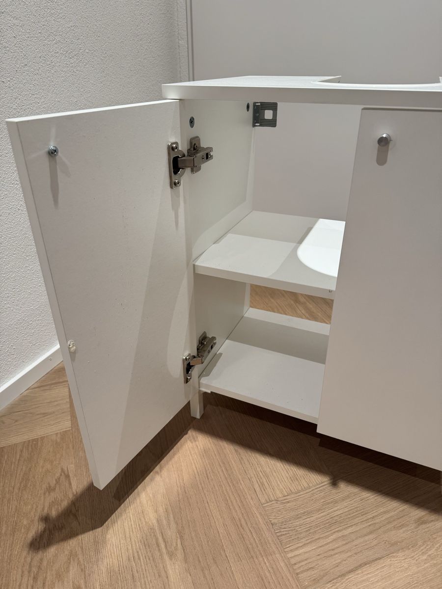Ikea Mobili per bagno: Badezimmermöbel Ikea NYSJÖN – Usato da Dietwil venduto da Steinetritt 1