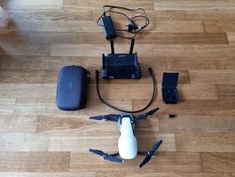 DJI MAVIC AIR mit diversem Zubehör