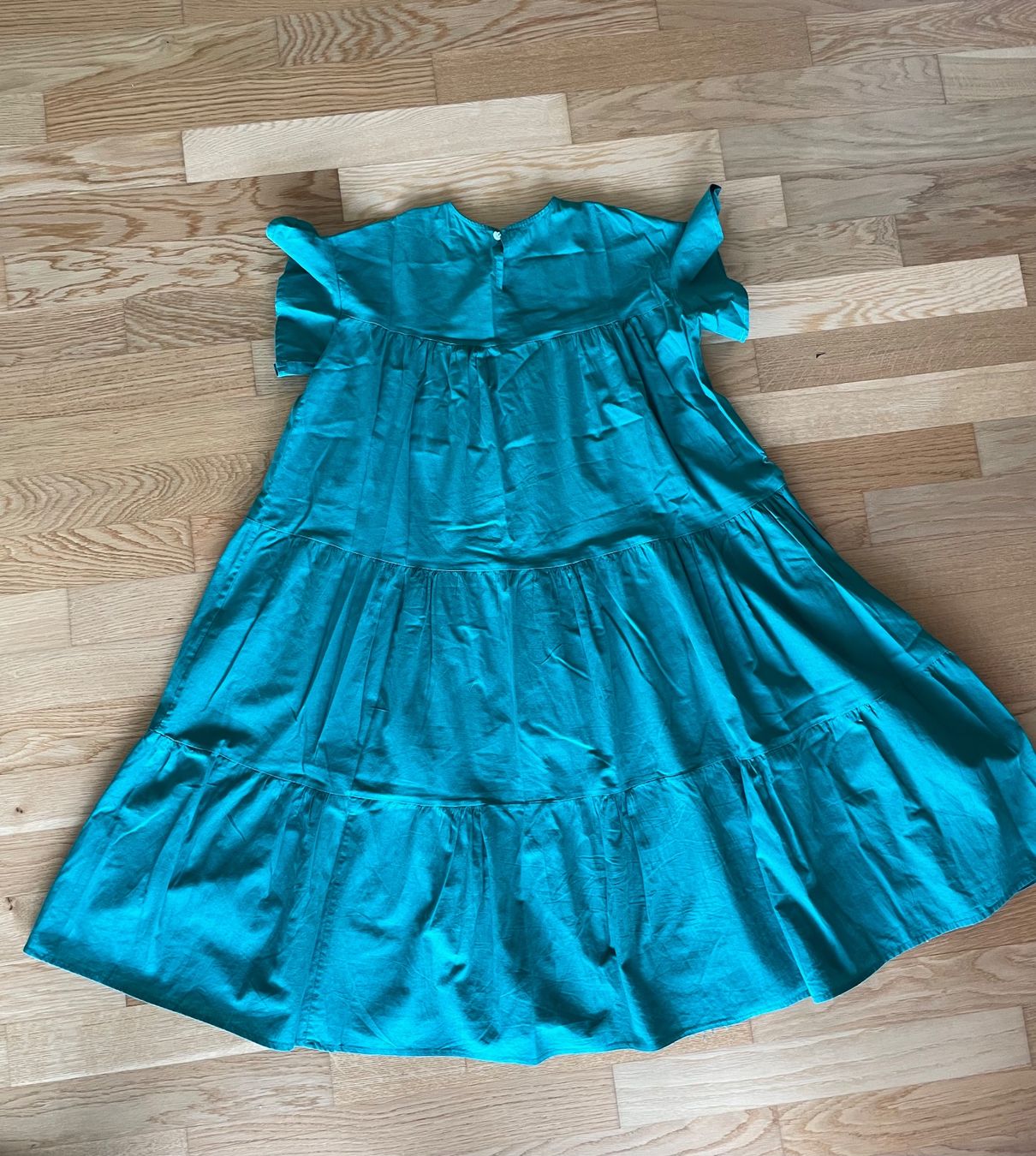 Vestiti: Grünes Sommerkleid – Usato da Richterswil venduto da IrynaL 1