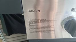 Enders Boston Gasgrill mit Pizzastein, Grillplatte