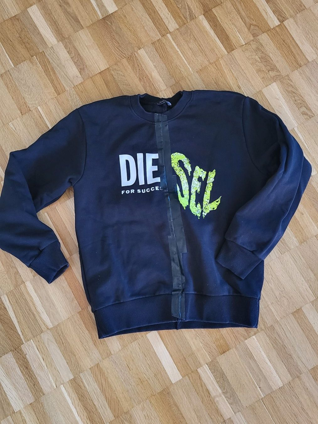 Diesel Maglioni & Felpe: Frecher Pulli Original Diesel, ca. Gr. 134 – Usato da Ipsach venduto da kgr_x77q