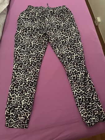 Leoparden Hose Größe M