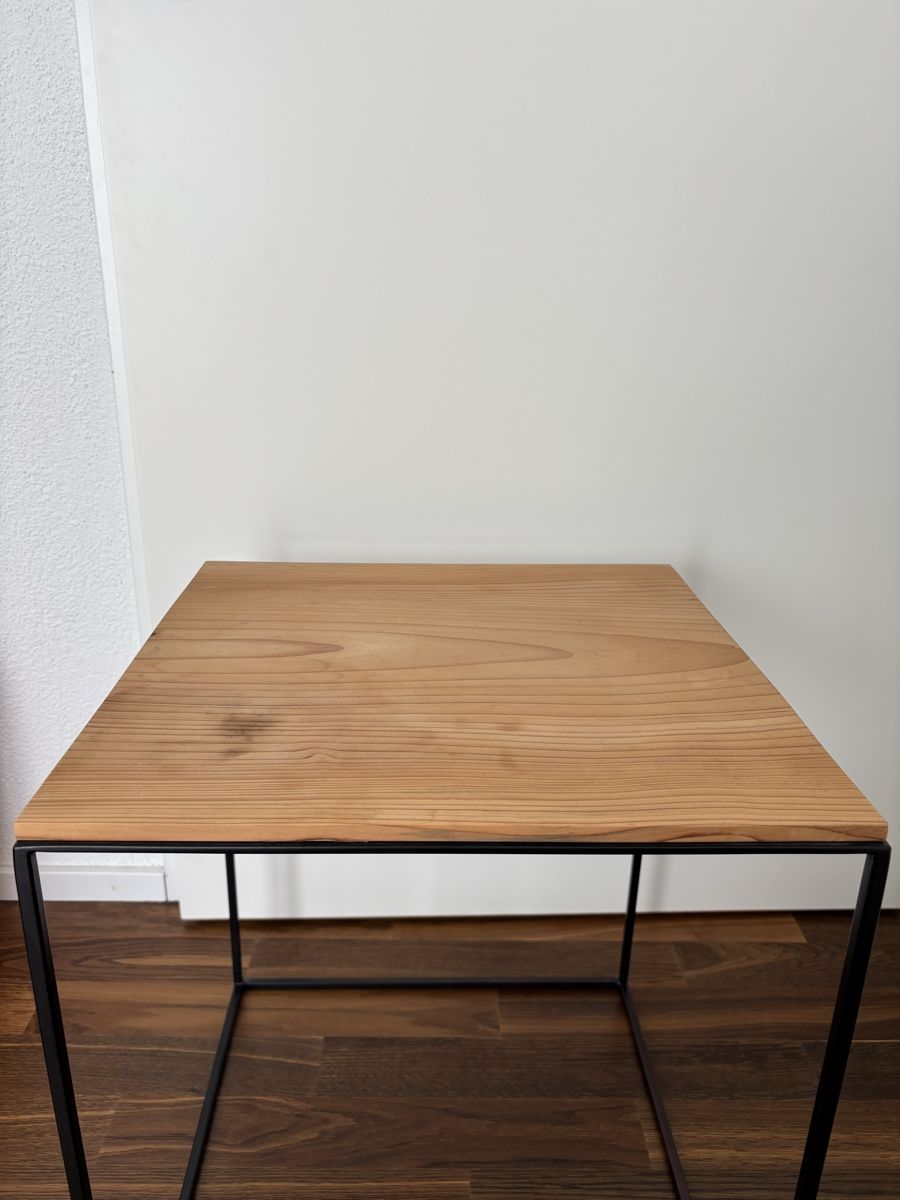 Tables: Beistelltisch Slim Irony mit Holzabdeckung – D'occasion à Zürich par FedeSara 4