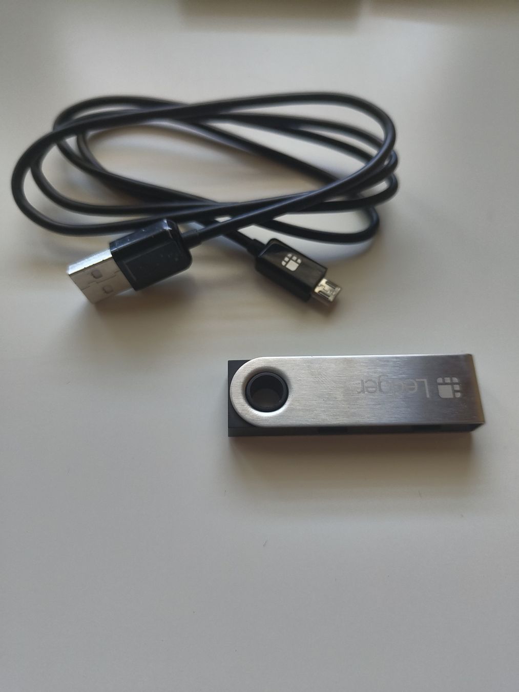Brieftaschen: Ledger Nano S - crypto hardware wallet – Gebraucht aus Allenwinden von GlobalPotato 4