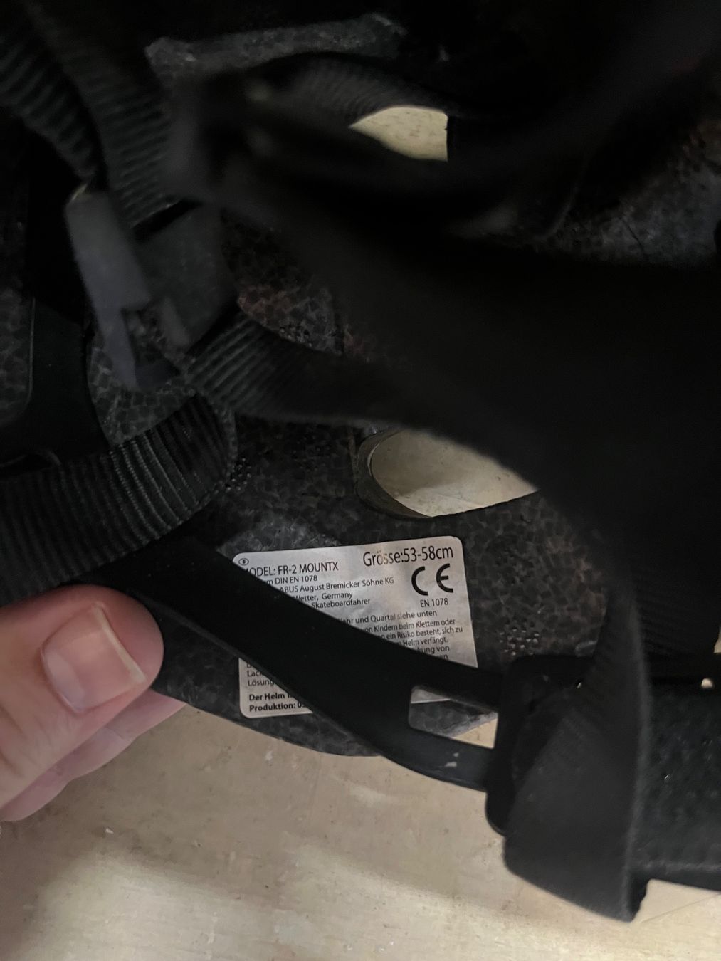 Casques: Velohelm wenig benutzt 53-58cm – D'occasion à Jonen par Sevenb 4